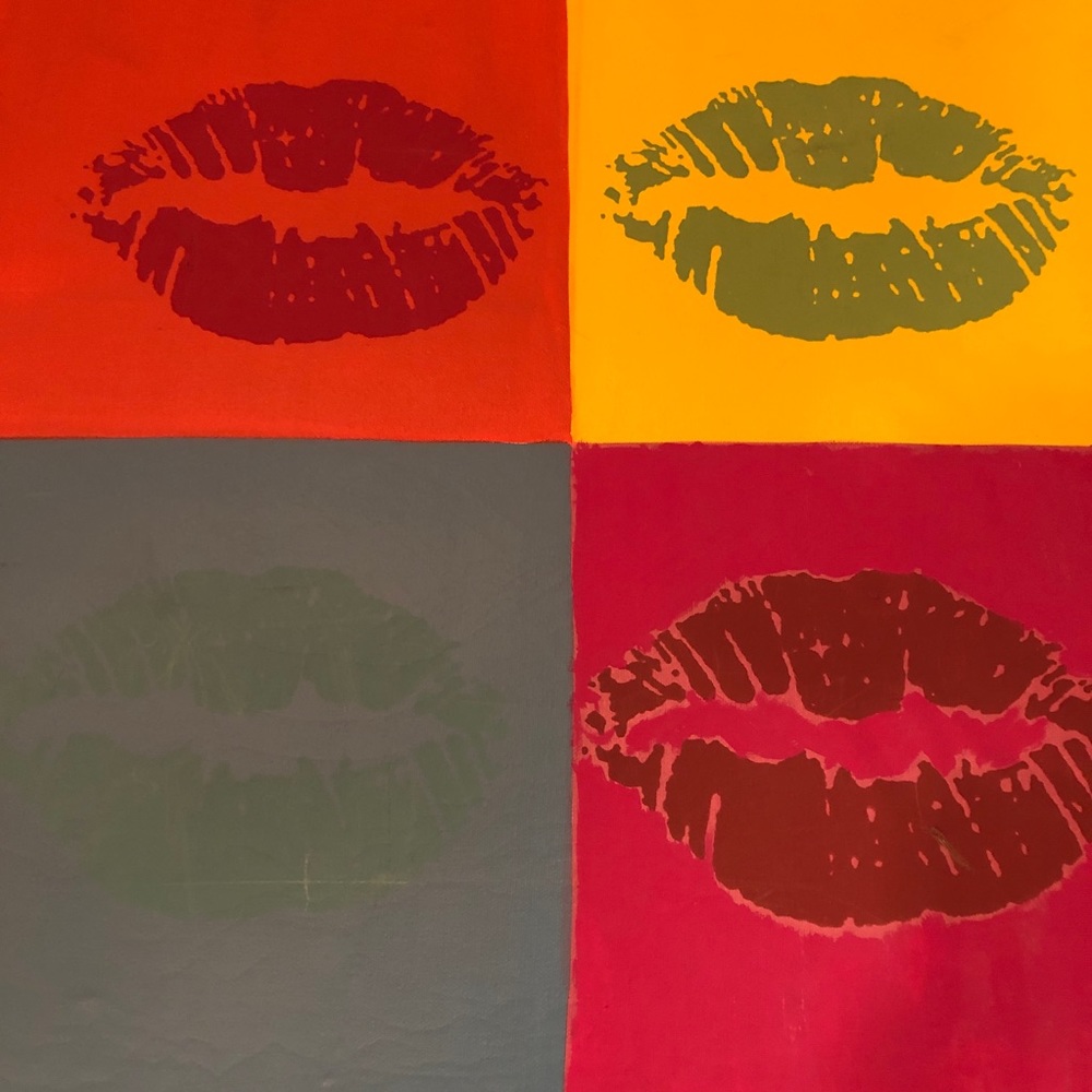 Kiss My Lips View 2